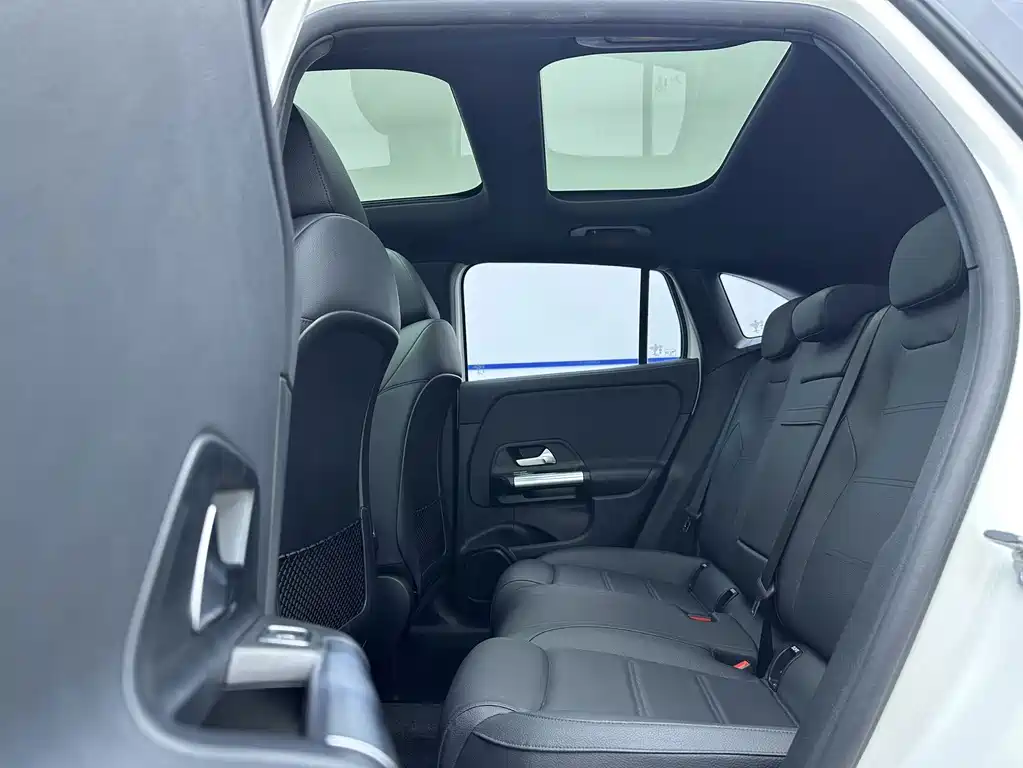 Mercedes-Benz GLA — фото 9