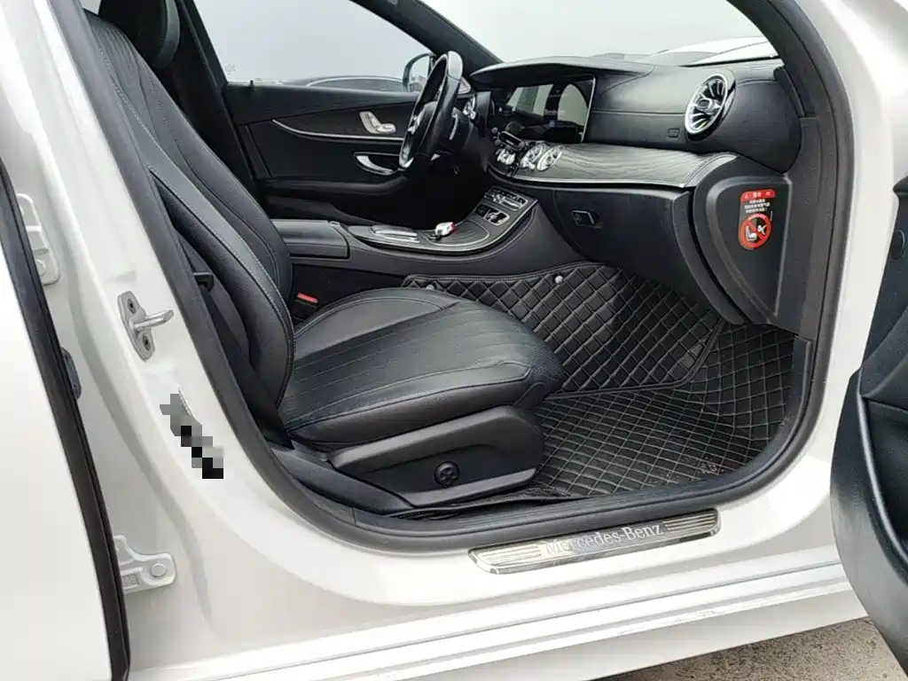 Mercedes-Benz E-Class (Import) — фото 9