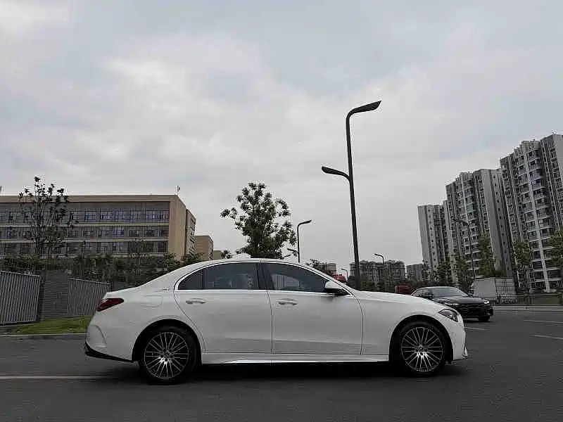 Mercedes-Benz C-Class — фото 11
