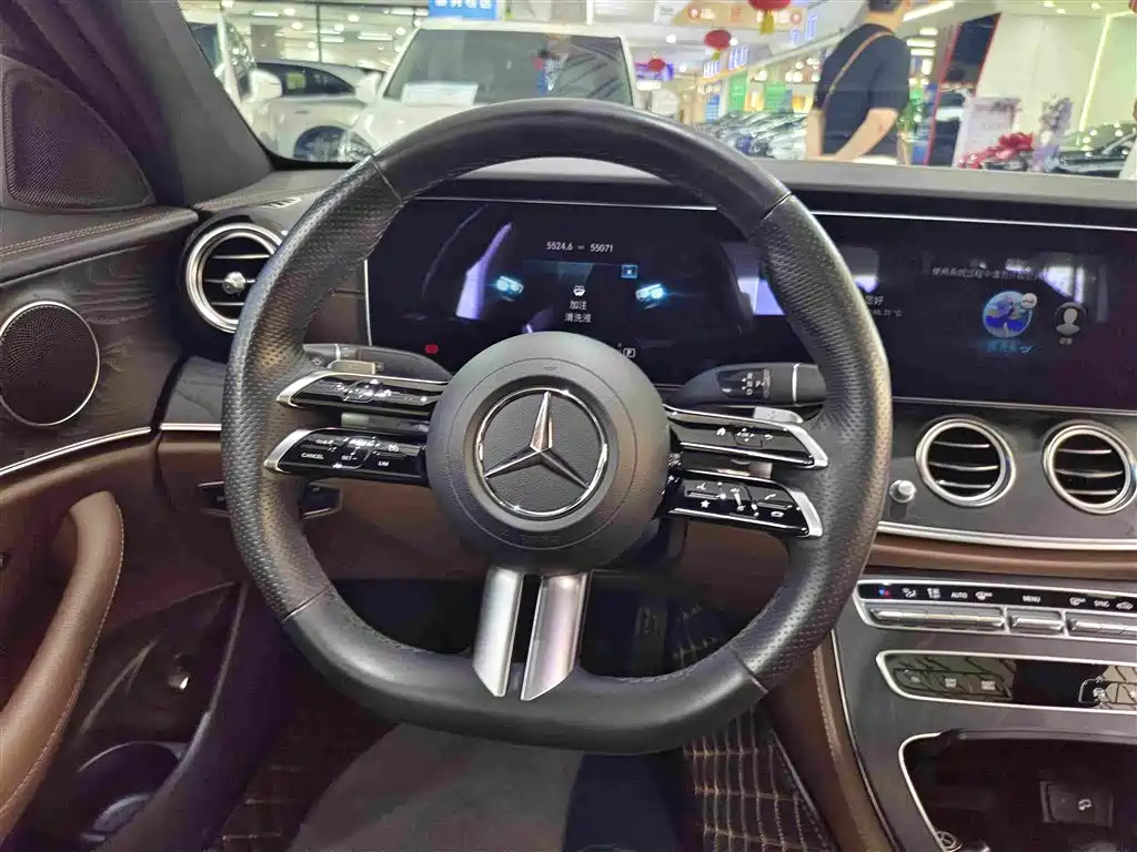 Mercedes-Benz E-Class (Import) — фото 6