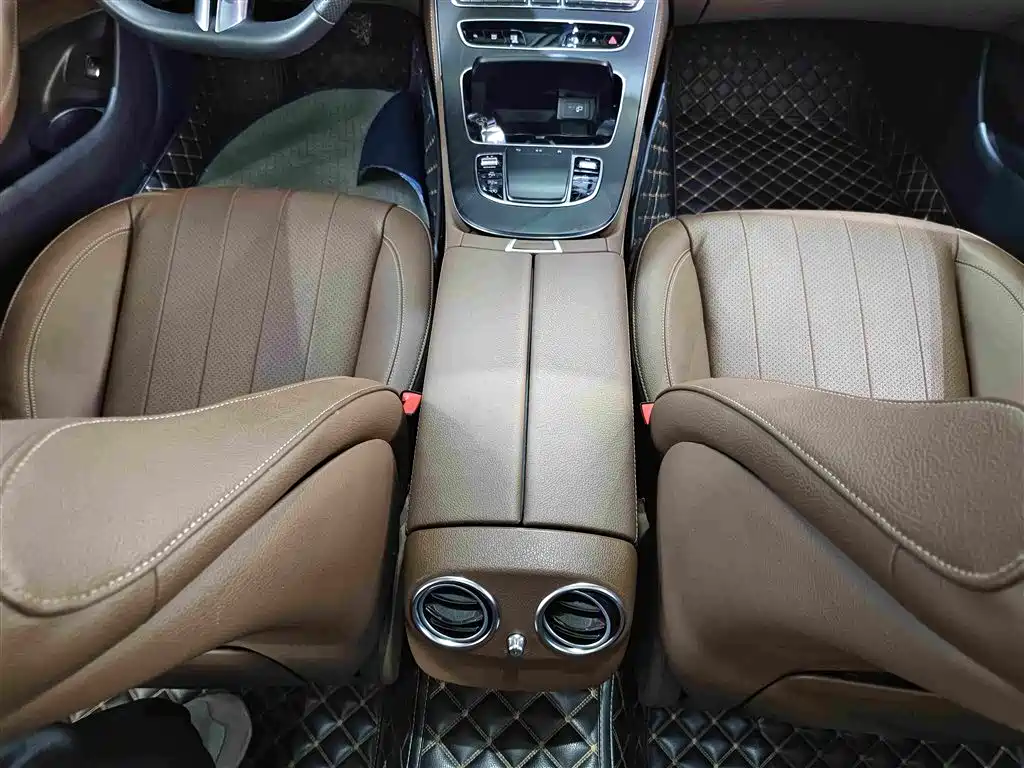 Mercedes-Benz E-Class (Import) — фото 7
