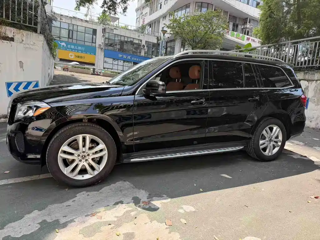 Mercedes-Benz GLS — фото 4
