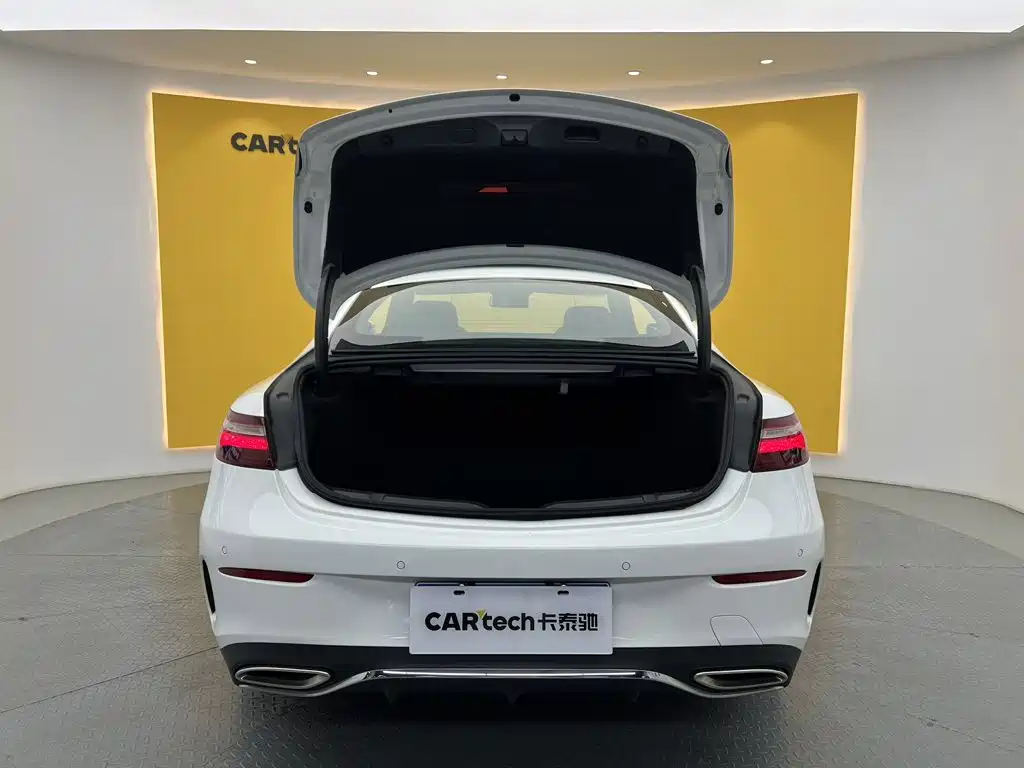 Mercedes-Benz E-Class (Import) — фото 11