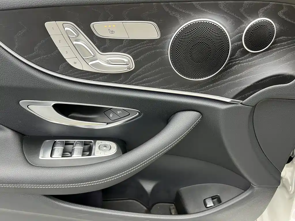 Mercedes-Benz E-Class (Import) — фото 16