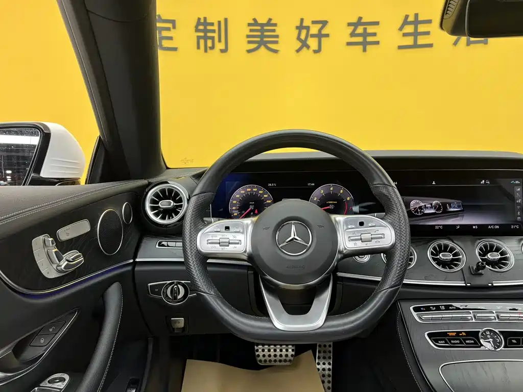 Mercedes-Benz E-Class (Import) — фото 30