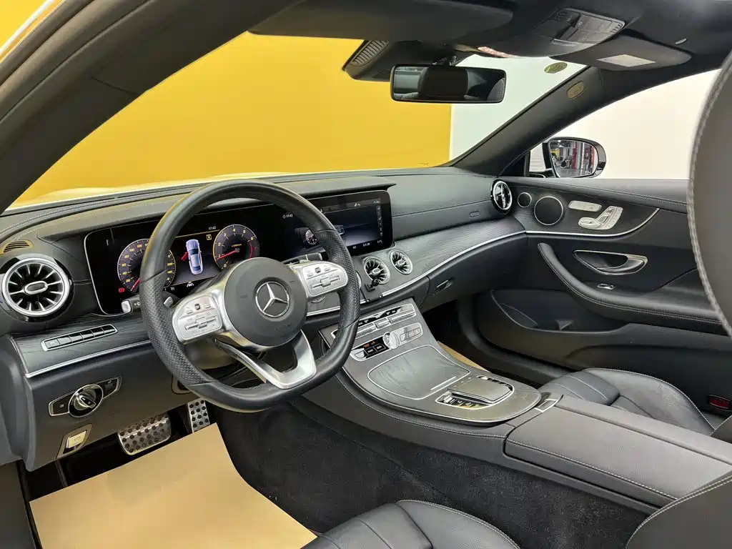 Mercedes-Benz E-Class (Import) — фото 32