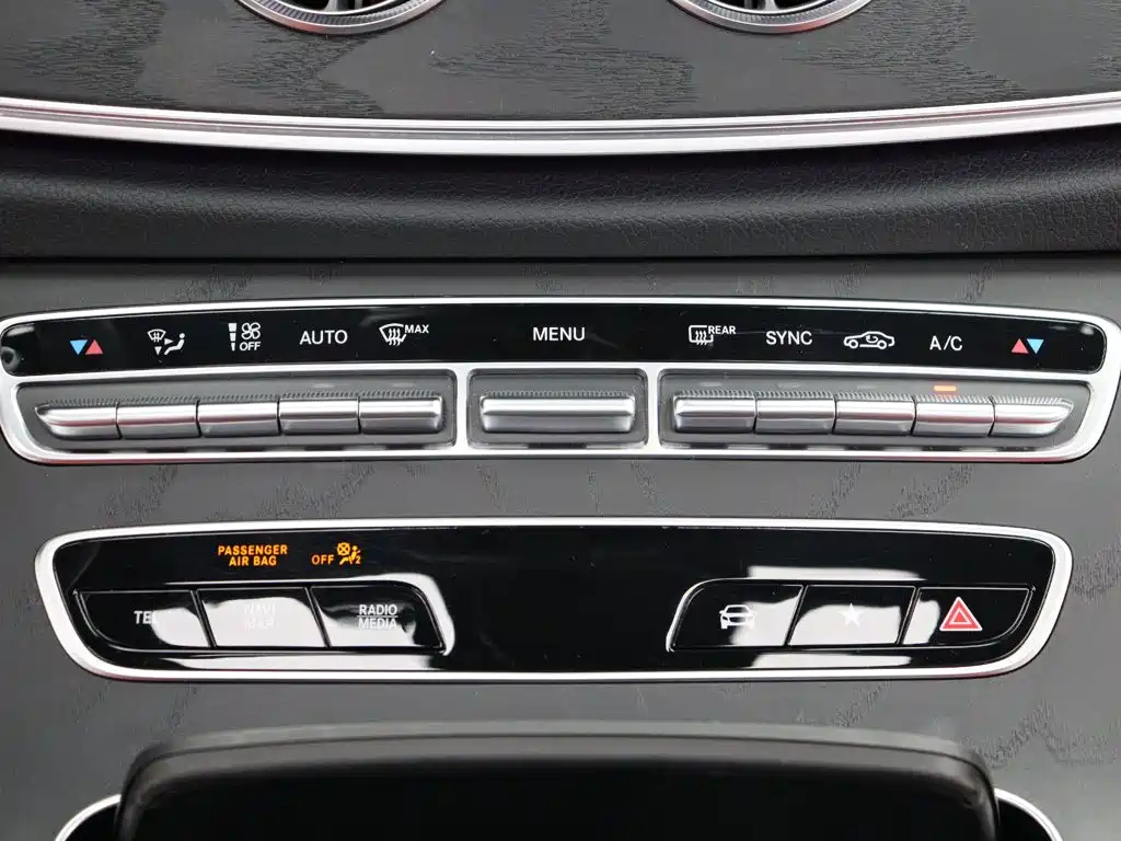 Mercedes-Benz E-Class (Import) — фото 17