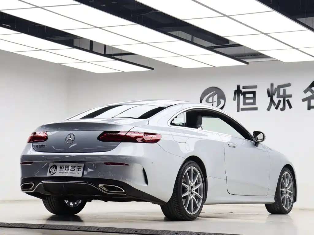 Mercedes-Benz E-Class (Import) — фото 26