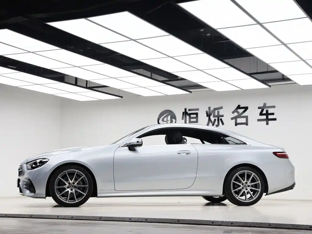 Mercedes-Benz E-Class (Import) — фото 31