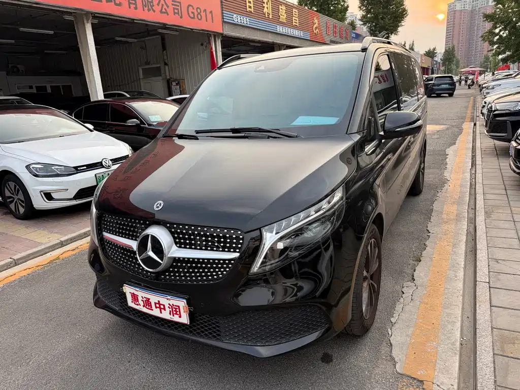 Mercedes-Benz V-Class