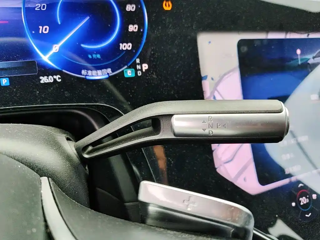 Mercedes-Benz EQS — фото 19