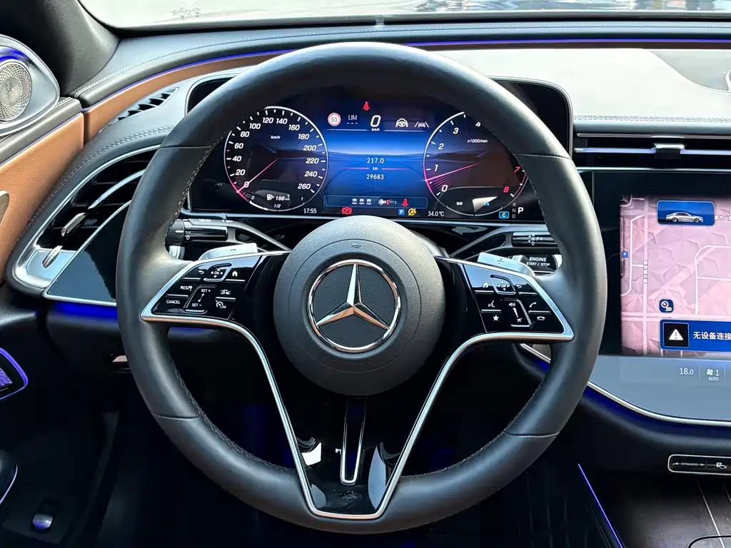 Mercedes-Benz E-Class — фото 6