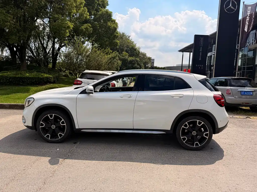 Mercedes-Benz GLA — фото 11