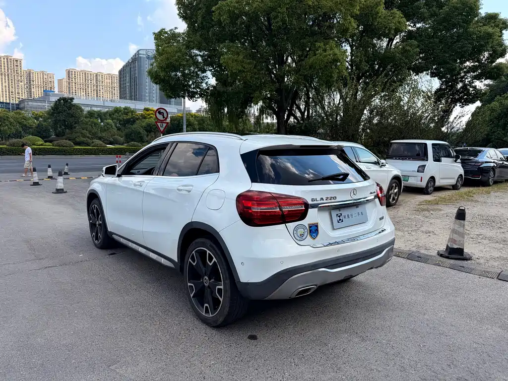 Mercedes-Benz GLA — фото 13