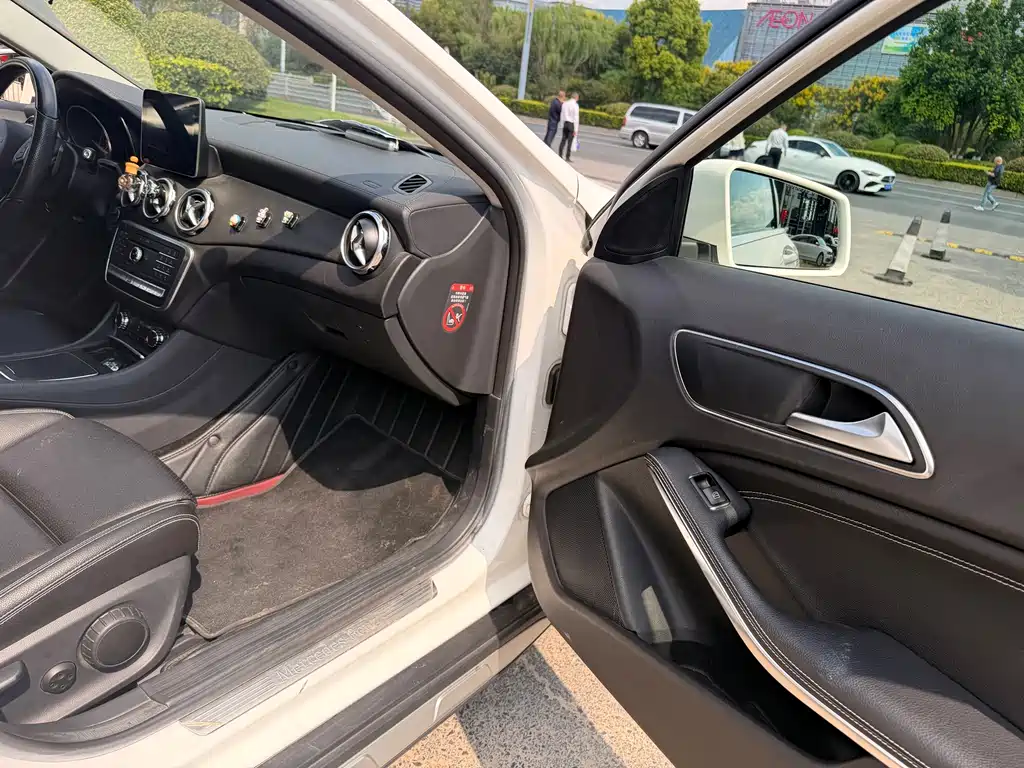 Mercedes-Benz GLA — фото 7