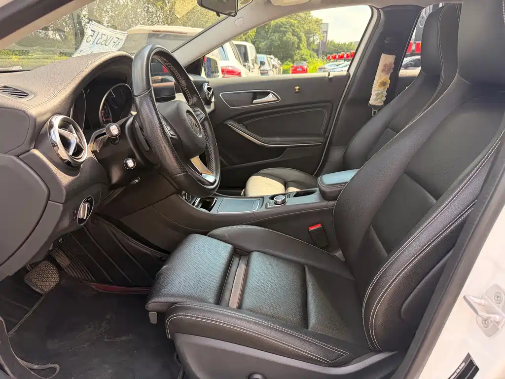 Mercedes-Benz GLA — фото 10