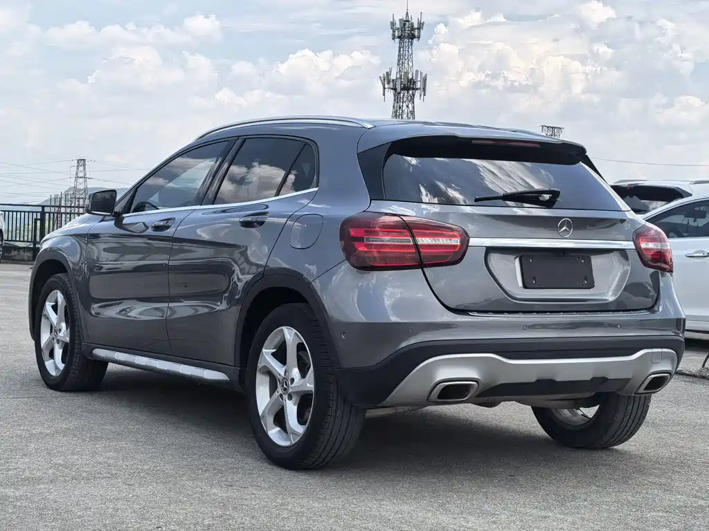 Mercedes-Benz GLA — фото 6