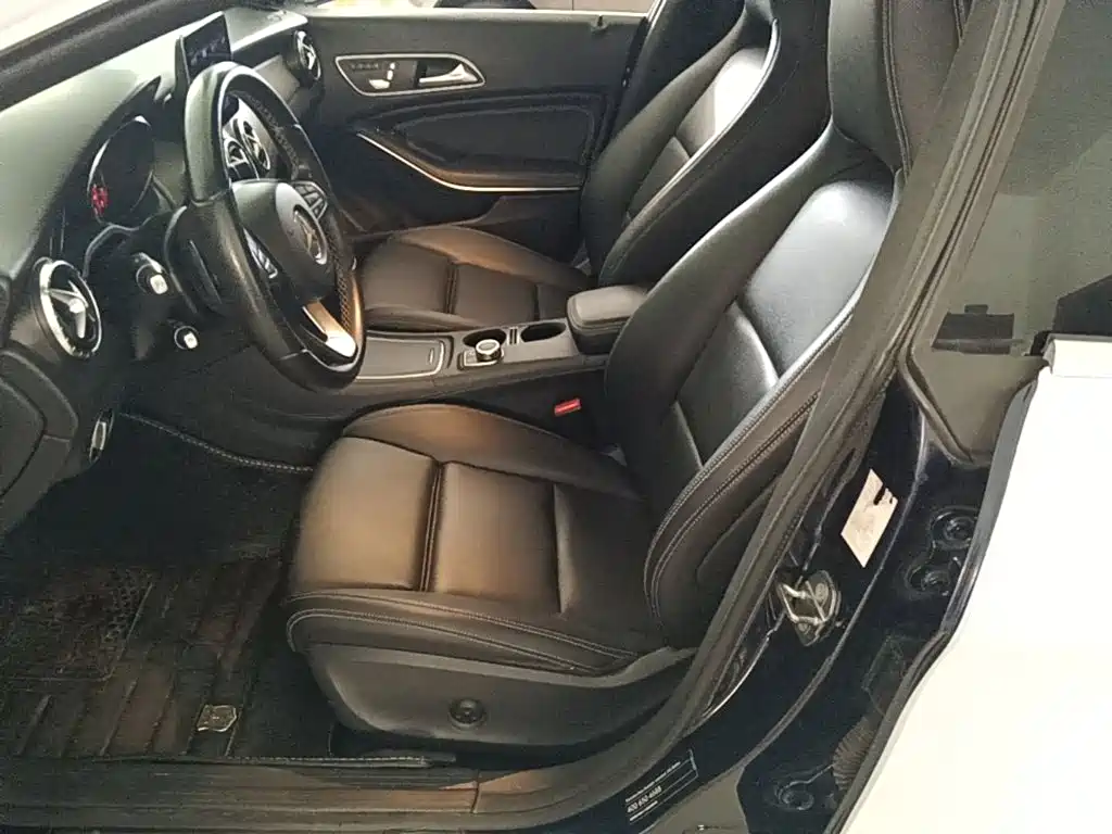Mercedes-Benz CLA (Import) — фото 11