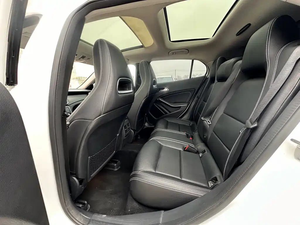 Mercedes-Benz GLA — фото 14