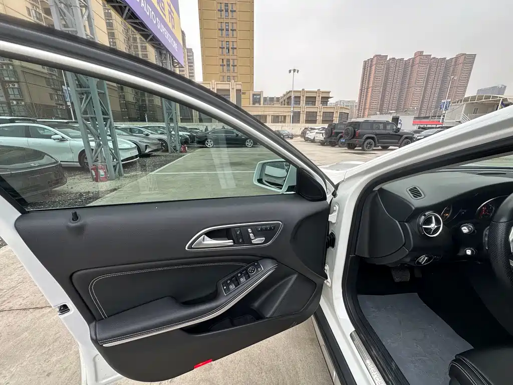 Mercedes-Benz GLA — фото 7