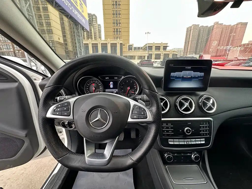 Mercedes-Benz GLA — фото 10