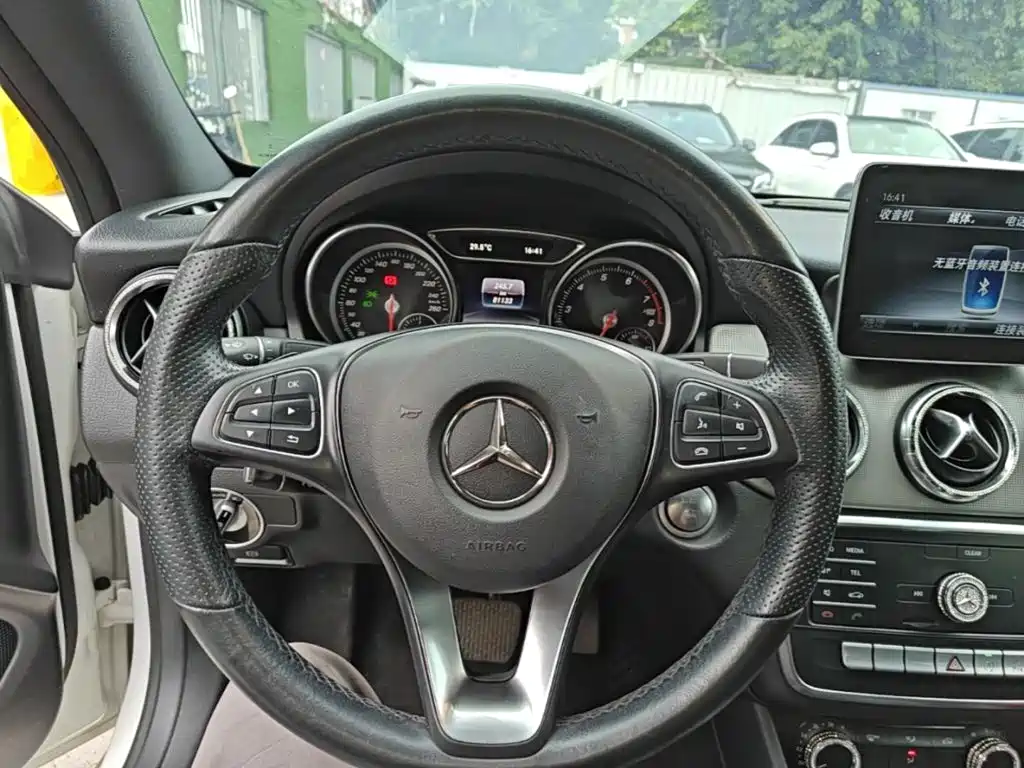 Mercedes-Benz CLA (Import) — фото 11