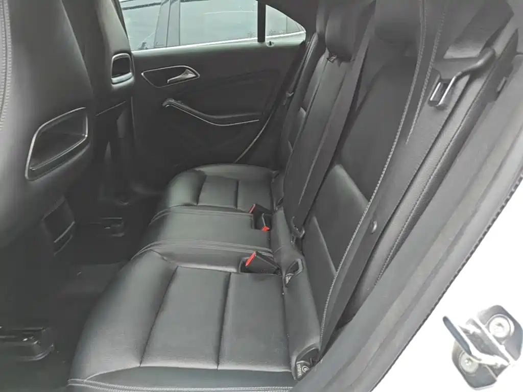 Mercedes-Benz CLA (Import) — фото 17