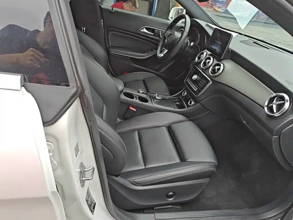 Mercedes-Benz CLA (Import) — фото 25