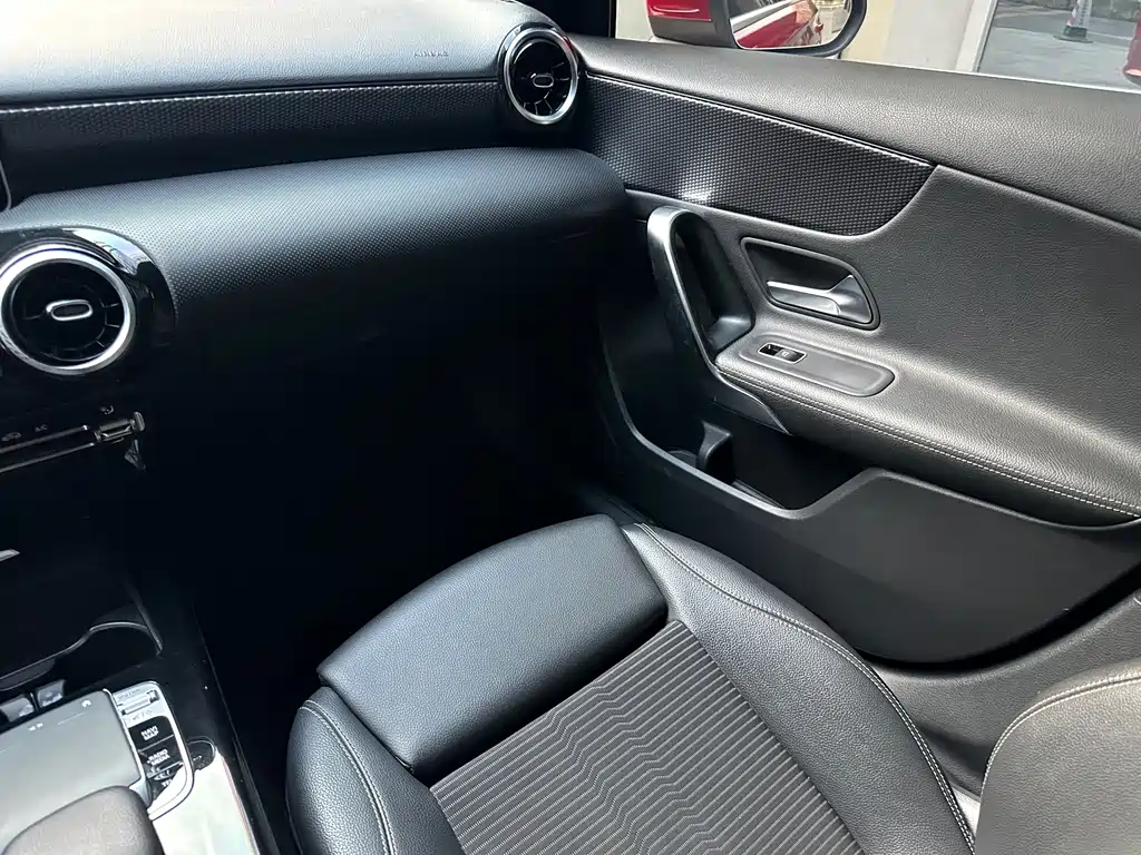 Mercedes-Benz A-Class (Import) — фото 17