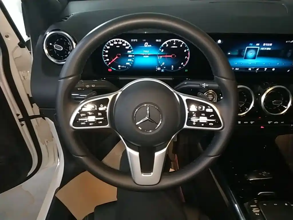 Mercedes-Benz B-Class — фото 11