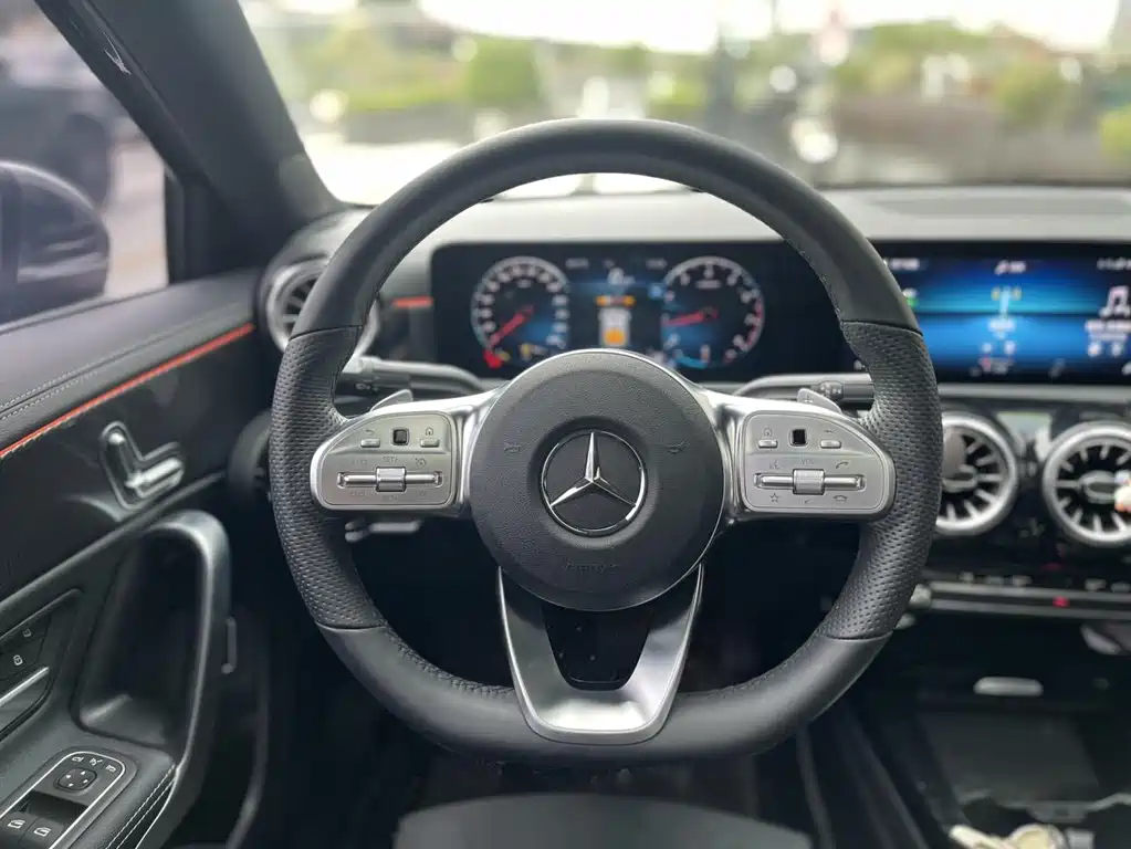 Mercedes-Benz A-Class — фото 14