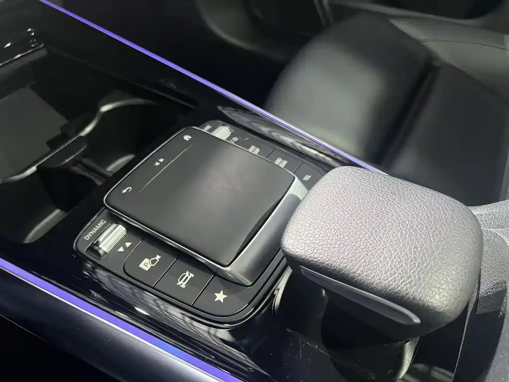 Mercedes-Benz GLA — фото 10