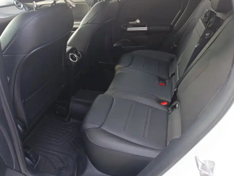 Mercedes-Benz GLA — фото 11