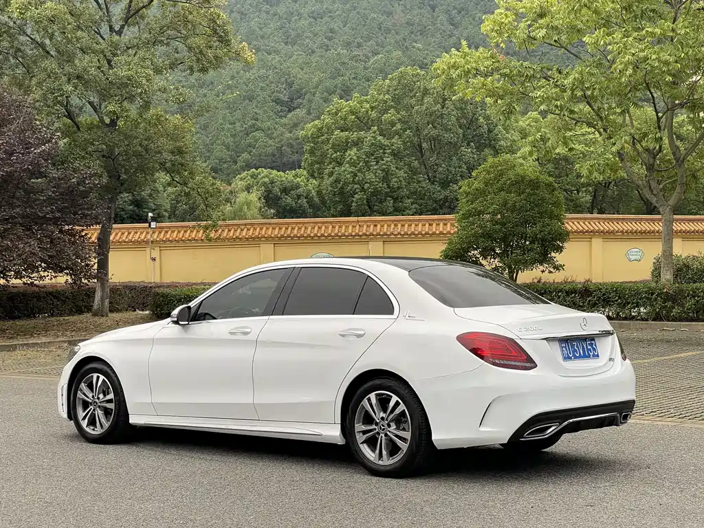 Mercedes-Benz C-Class — фото 19