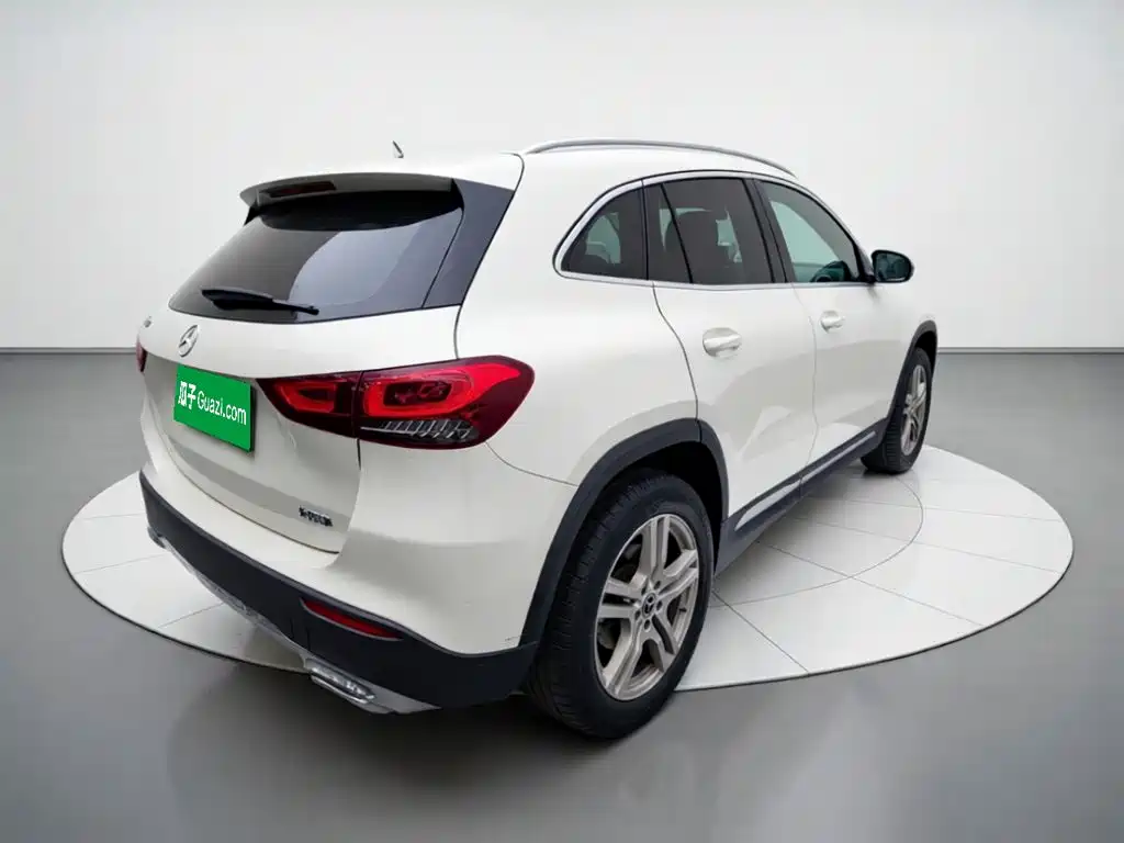 Mercedes-Benz GLA — фото 6