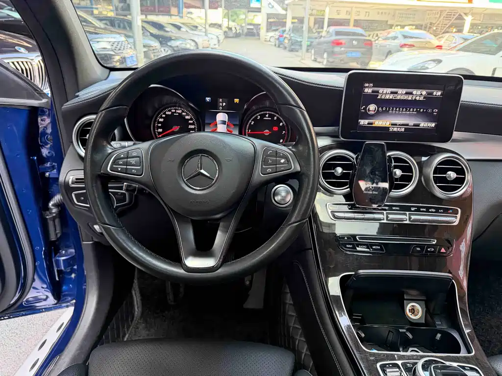 Mercedes-Benz GLC — фото 14