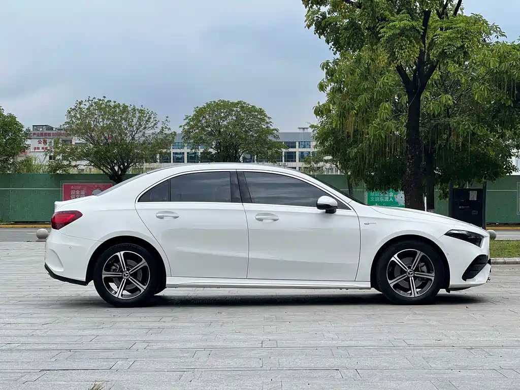 Mercedes-Benz A-Class — фото 3