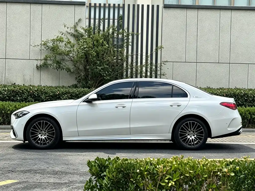 Mercedes-Benz C-Class — фото 14