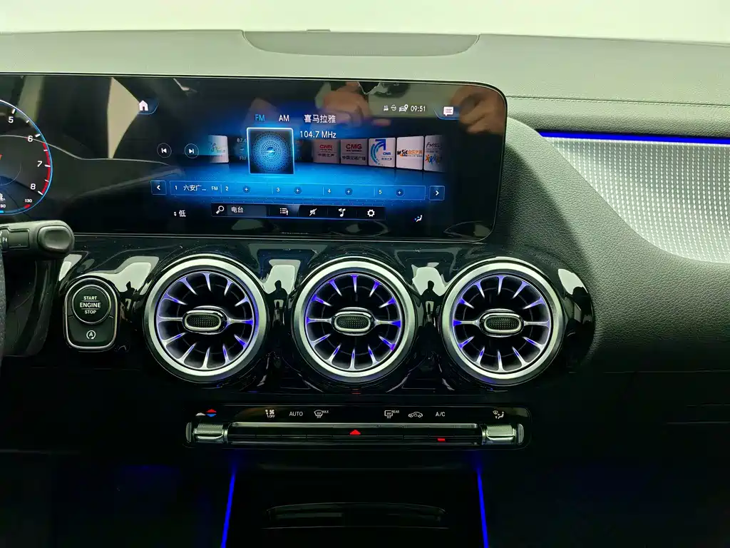 Mercedes-Benz GLA — фото 11