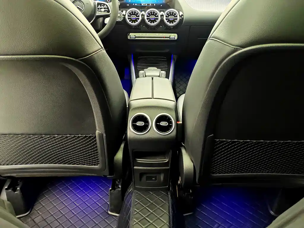 Mercedes-Benz GLA — фото 13