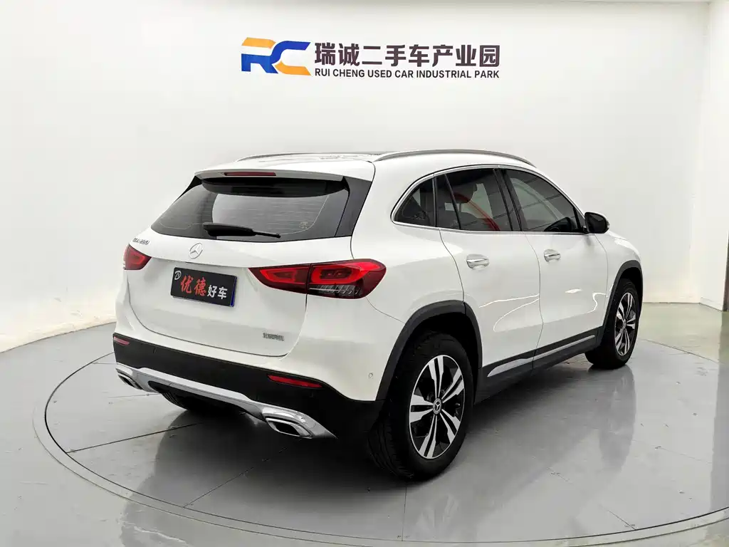 Mercedes-Benz GLA — фото 17