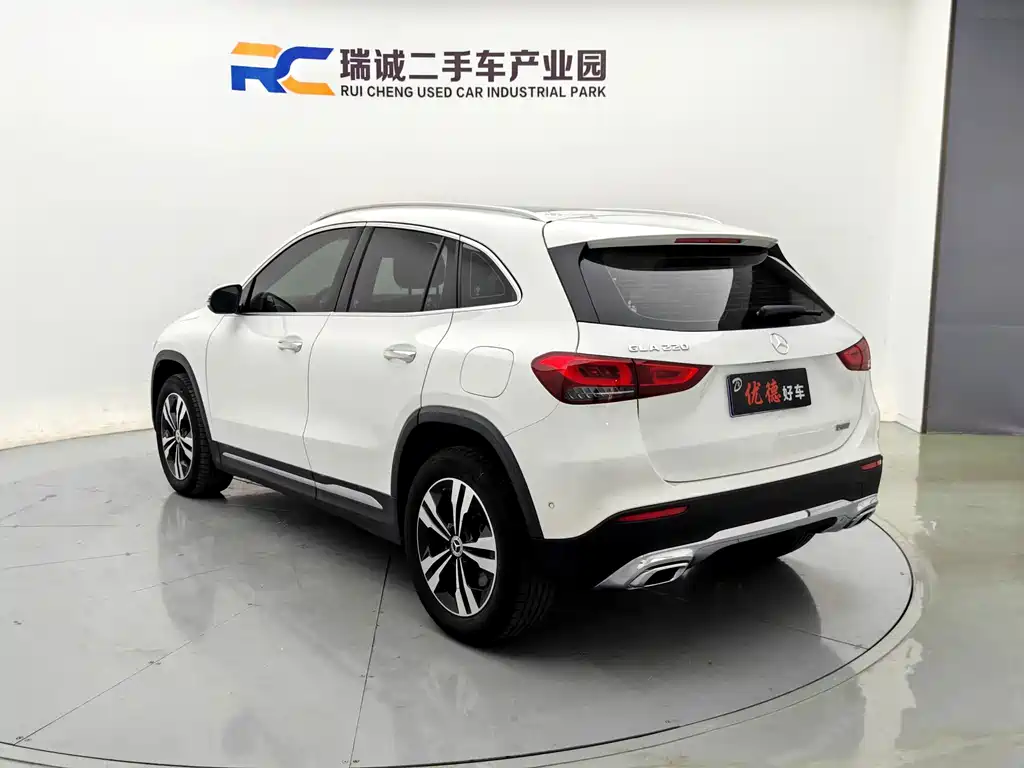Mercedes-Benz GLA — фото 18