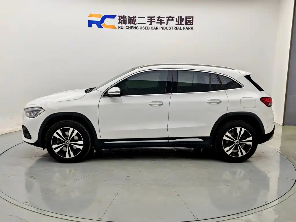 Mercedes-Benz GLA — фото 3
