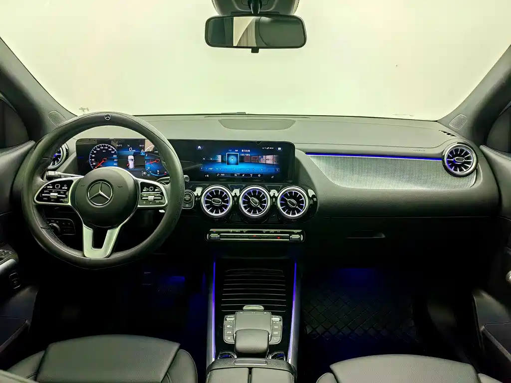 Mercedes-Benz GLA — фото 9