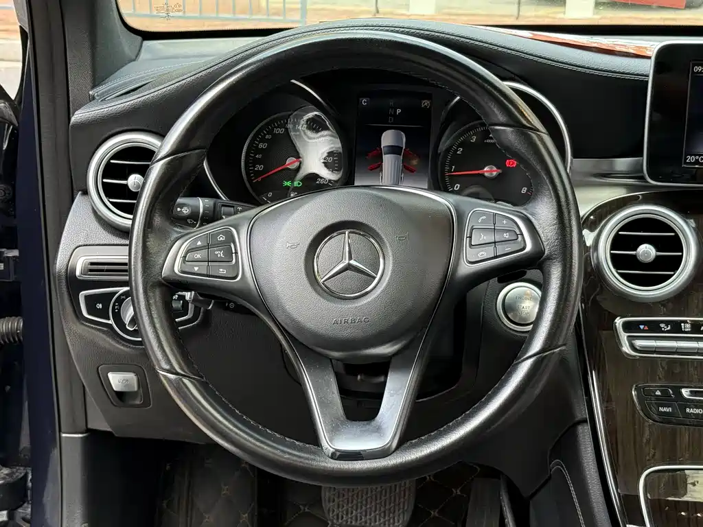 Mercedes-Benz GLC — фото 28