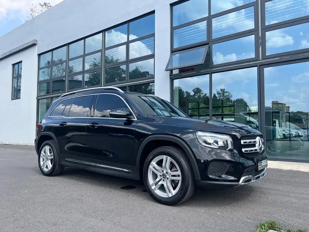 Mercedes-Benz GLB — фото 3