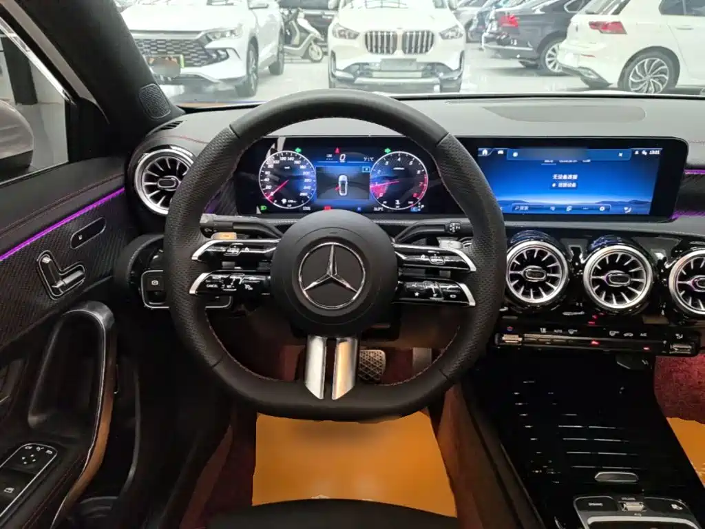 Mercedes-Benz A-Class — фото 11