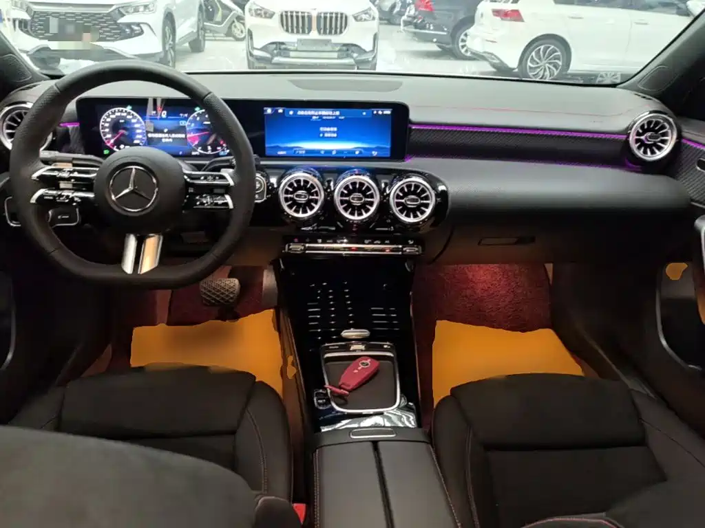 Mercedes-Benz A-Class — фото 10