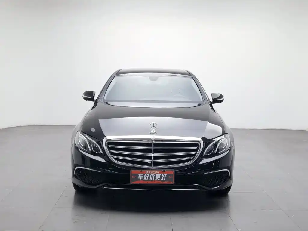 Mercedes-Benz E-Class — фото 3