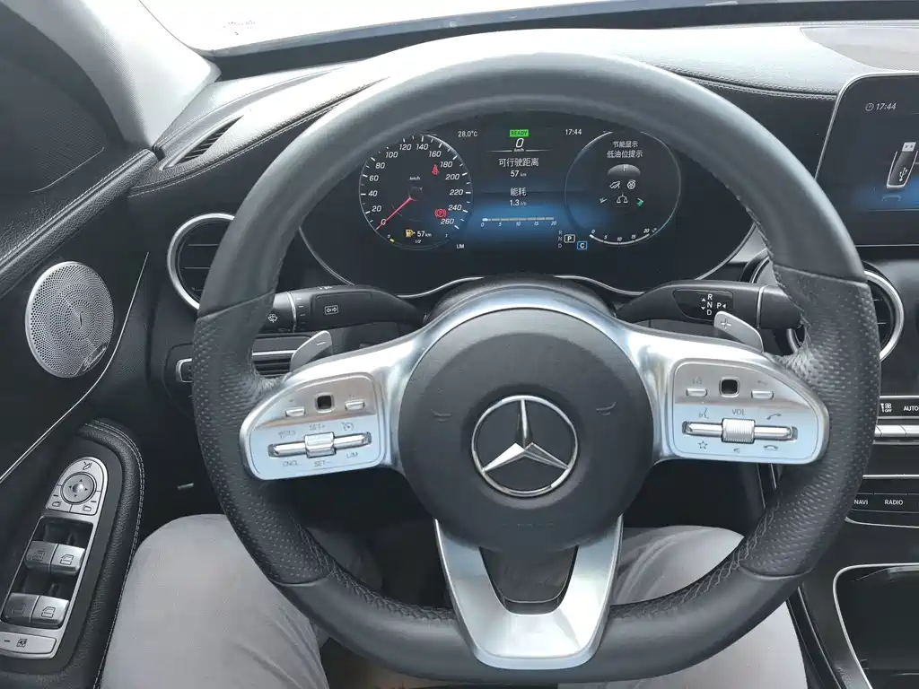 Mercedes-Benz C-Class — фото 14